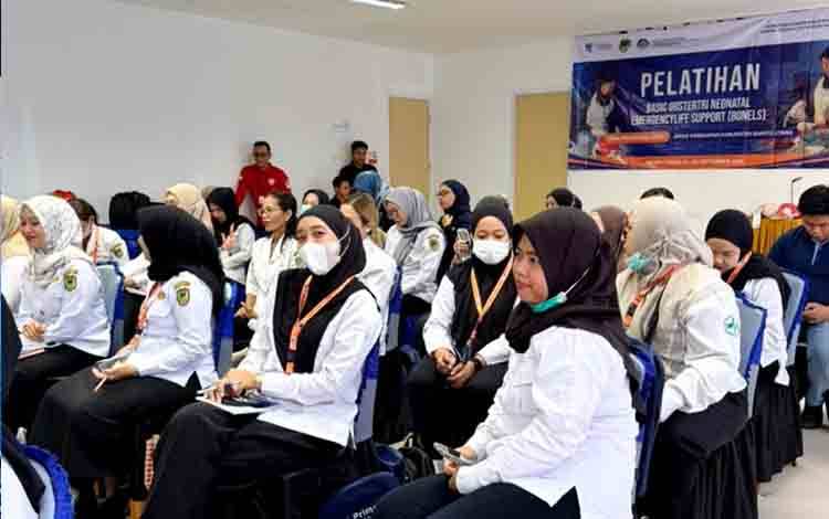 Tenaga Kesehatan Barito Utara Diperkuat Tangani Kegawatdaruratan Ibu dan Bayi