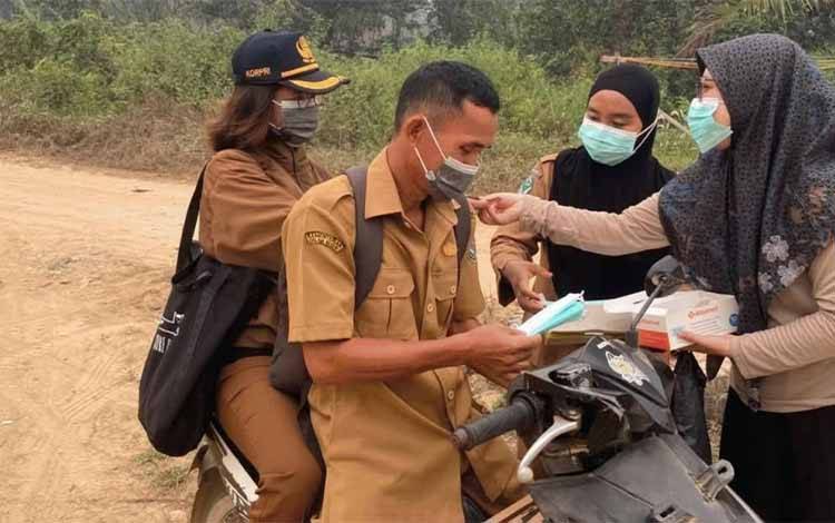 Kabut Asap Masih Terjadi, Ribuan Masker Dibagikan melalui Puskesmas di Seruyan