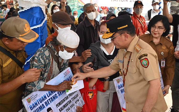 Agustiar Sabran: Bantuan Warga Kereng Bangkirai Disalurkan Bertahap Sesuai Kebutuhan
