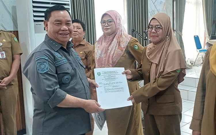 Pemkab Kotim Angkat 20 Kepala Sekolah untuk Tingkatkan Mutu Pendidikan