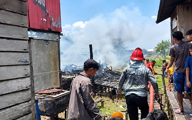 Satu Rumah di Pulau Mambulau Kapuas Ludes Terbakar