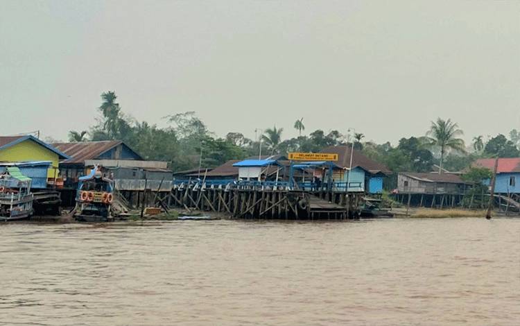 Warga Seranau Harap Pembangunan Jalan Titian Kayu Mentaya Seberang Diwujudkan