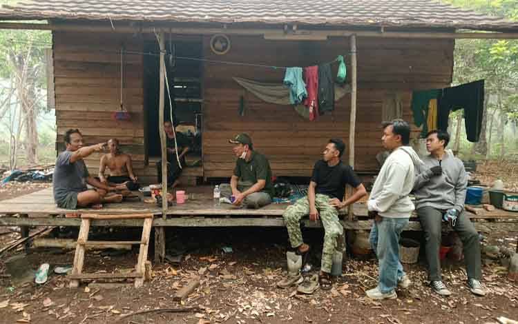 Tiga Orangutan Terdesak Karhutla Muncul di Lingkar Utara Kotim