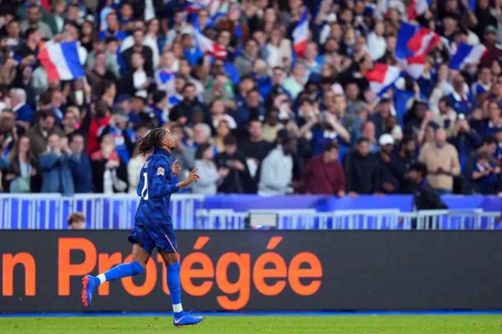 Unggul Lebih Dulu, Prancis Ditahan Italia 1-1 dan Akhiri Laga dengan 10 Pemain