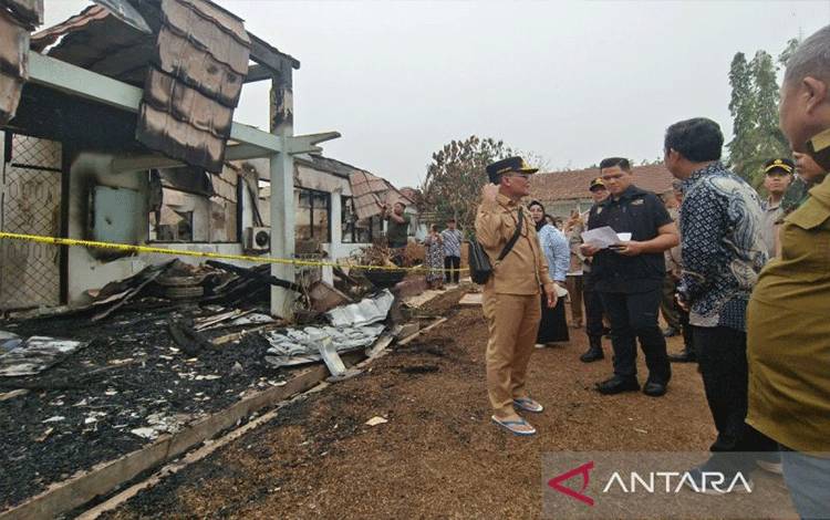 Gubernur Kalteng Instruksikan Pembangunan SMAN 1 Cempaga Pasca Terbakar