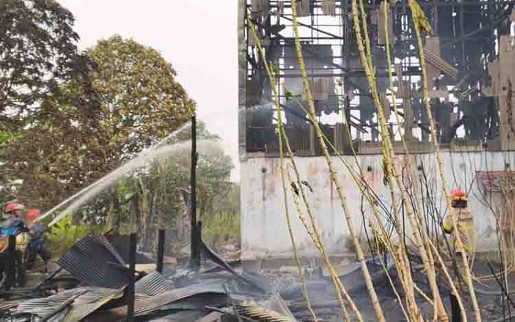 Rumah dan Bangunan Walet Terbakar di Palangka Raya