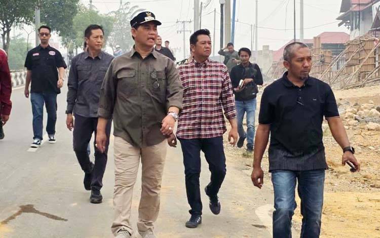 Pelebaran Jalan Muara Teweh Terkendala Utilitas dan Bangunan Warga