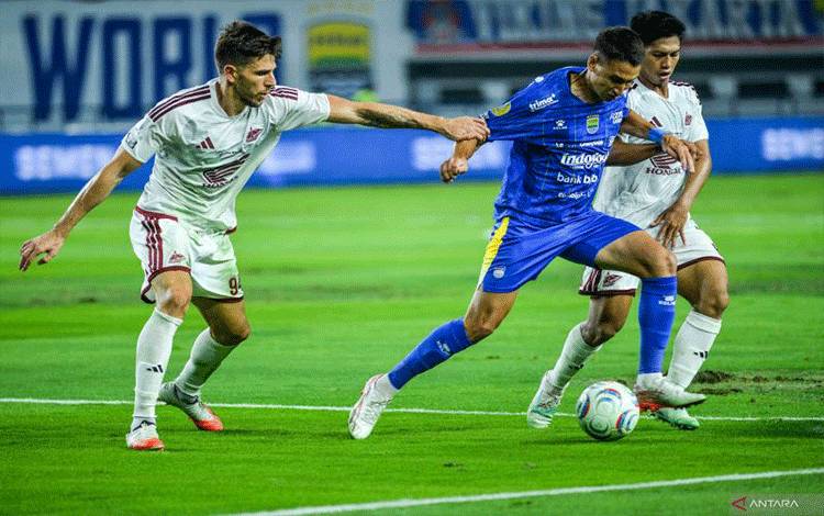 Luka Menalo yakin Persib Bandung Dapat Atasi Port FC
