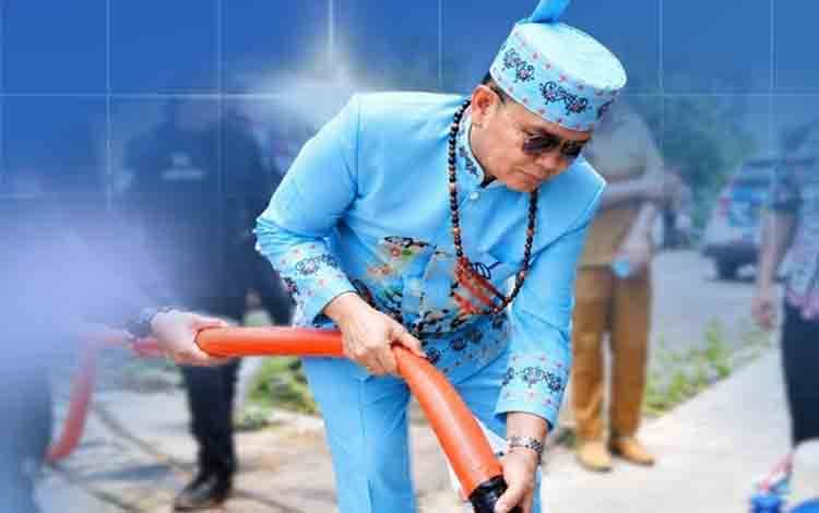 Gubernur Kalteng Kembali Pastikan Bantuan Air Bersih Masyarakat Terdampak Karhutla
