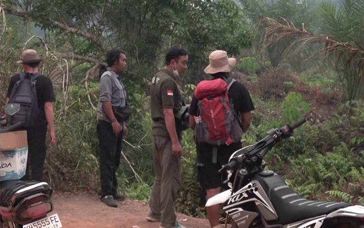 Beruang Terluka Parah di Sampit Belum Ditemukan di Hari Kedua Pencarian