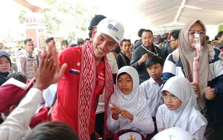 Dua Pembalap Indonesia Sapa Pelajar di Mandalika