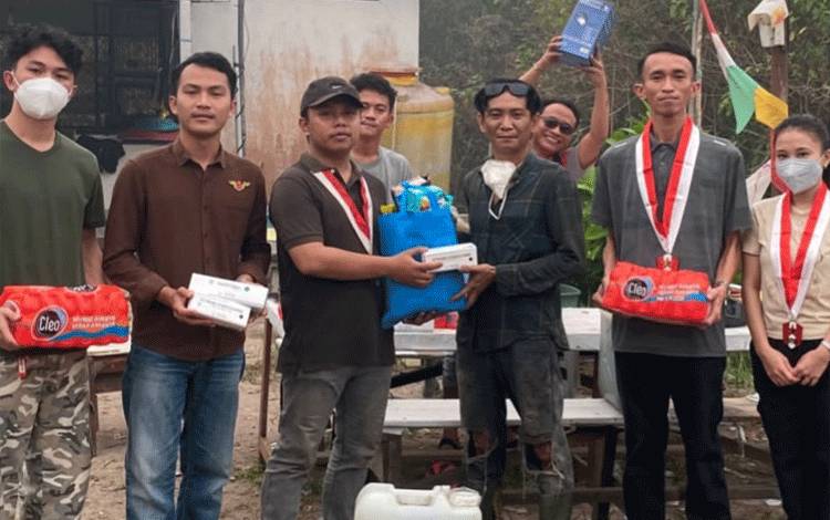 GMNI Palu Salurkan Bantuan Logistik untuk Relawan Karhutla UPR
