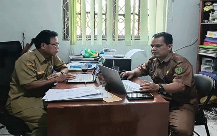 Diskominfops Bartim Sambangi 20 Desa, Pengurus KIM Dibekali Keterampilan Praktik AI