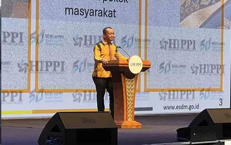 Bahlil Sebut Bahan Baku E10 dari Jawa, Sumatera, dan Papua