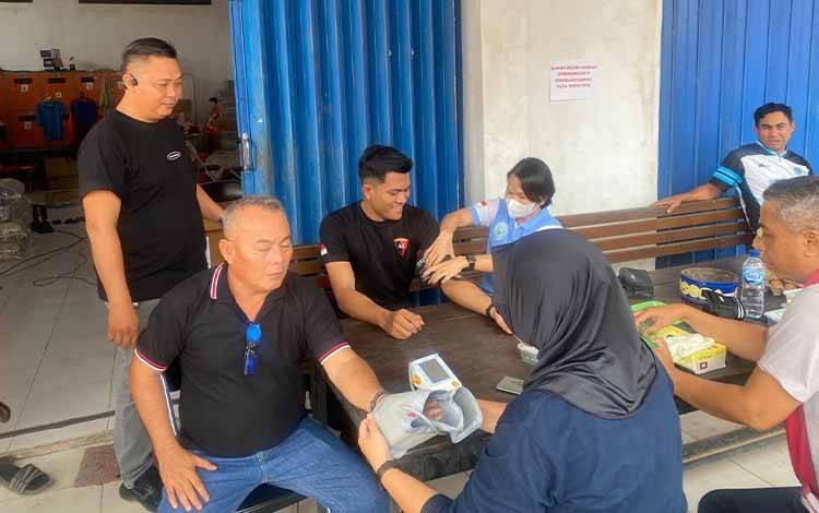 Petugas Karhutla Lamandau Mulai Kelelahan dan Alami Tekanan Darah Tinggi