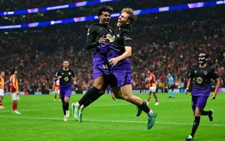 Barcelona Balik Jungkalkan Galatasaray 4-1