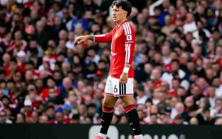 Lisandro Martinez Klarifikasi Kritiknya ke Manajemen Manchester United