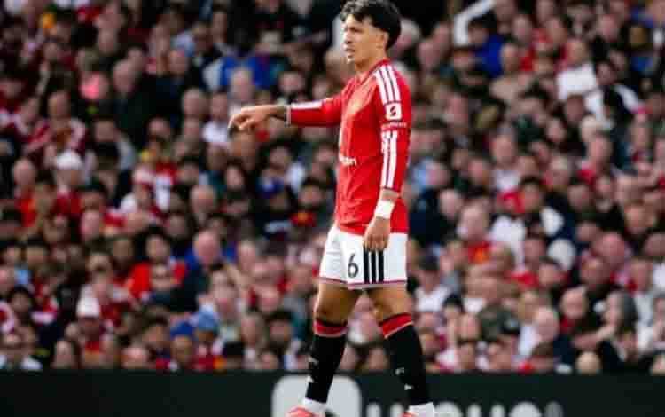 Lisandro Martinez Sampaikan Permintaan Maaf usai Kritik Manajemen MU