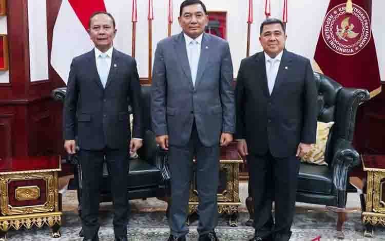 Menhan Harap Dua Wamen Baru Bekerja Maksimal Perkuat Pertahanan Negara