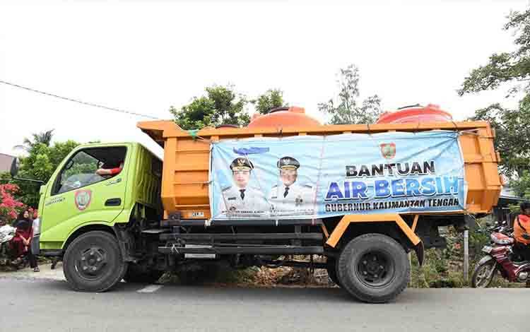 6 Kabupaten di Kalteng Terima 121.600 Liter Air Bersih
