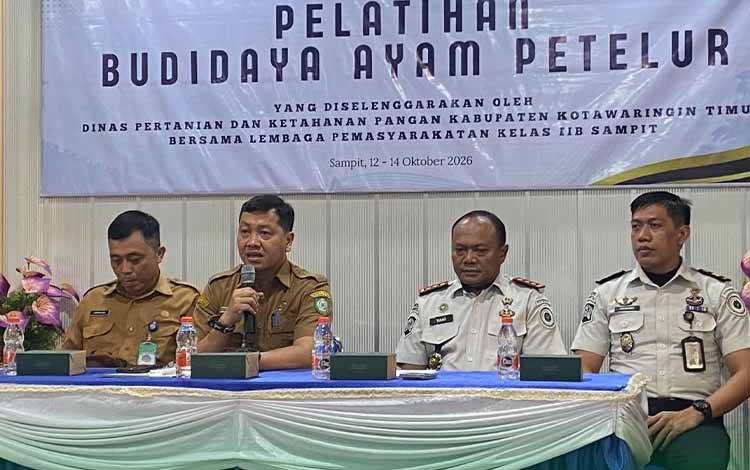 Gandeng Lapas Sampit, Distan Kotim Latih Warga Binaan Budidaya Ayam Petelur
