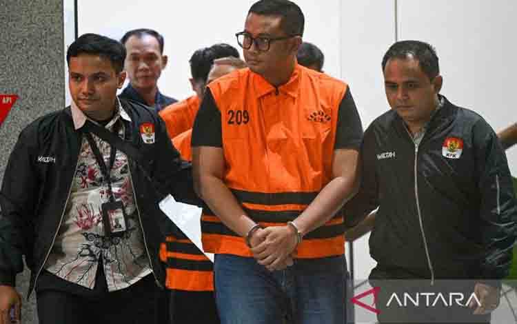 KPK Tetapkan Bupati Klaten dan Kalan BPK Jateng sebagai Tersangka