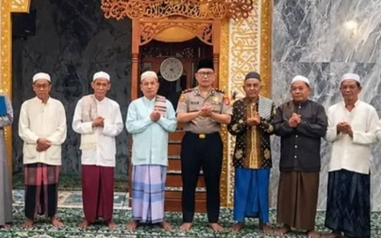 Menyapa Warga di Sajadah Subuh Jadi Inovasi Humanis Polres Kapuas Merawat Kamtibmas