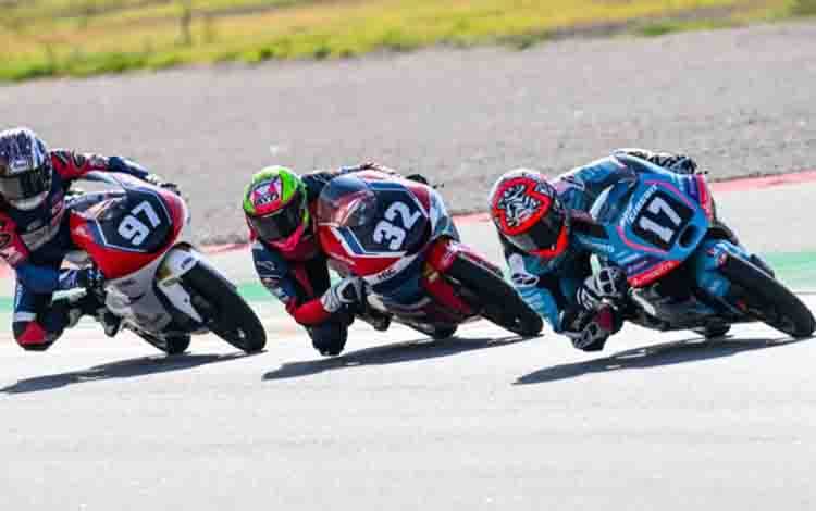 Kiandra Ramadhipa Rebut "Pole Position" di Moto3 Junior Misano 2026