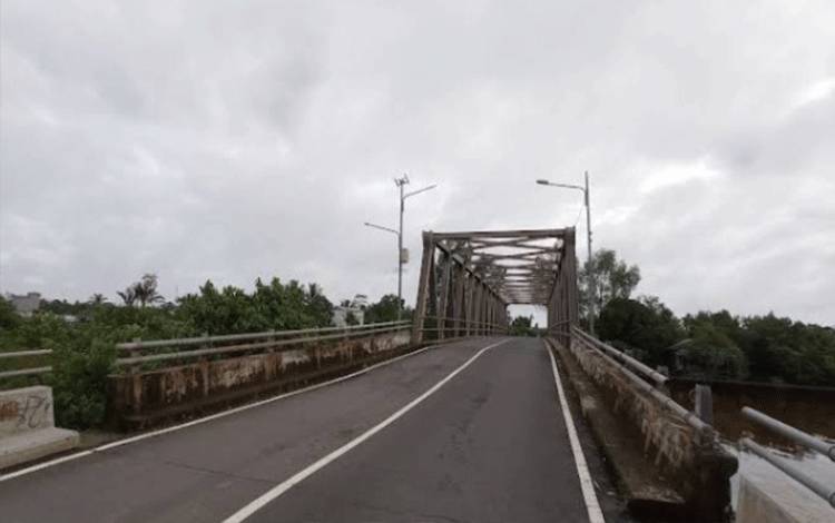 Pengendara Motor Mengaku Dihadang Orang Tak Dikenal di Jembatan Km 1 Trans Kalimantan Kapuas
