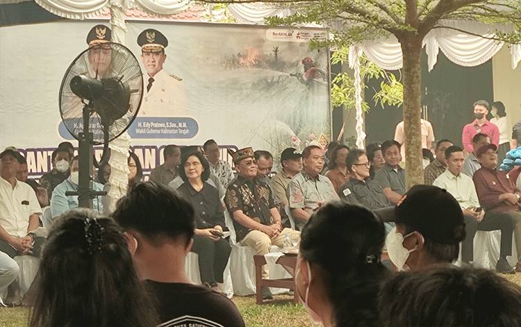 Gubernur Kalteng Sapa Jemaat Lintas Denominasi, Bantuan Pangan Berpotensi Ditambah