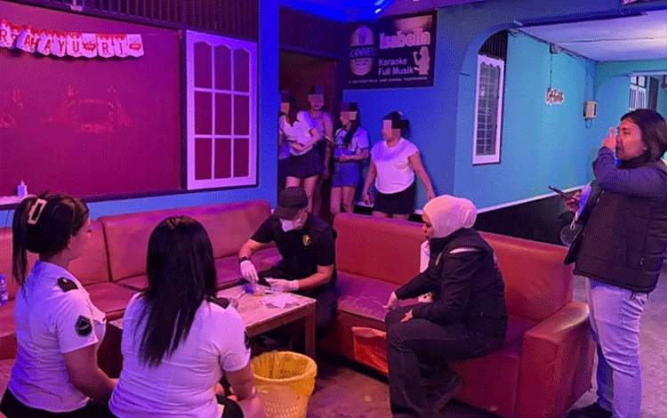 Polresta Palangka Raya Tes Urine Pengunjung Tempat Hiburan Malam