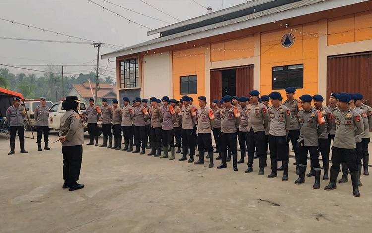 48 Personel Brimob NTB Dikerahkan untuk Perkuat Penanganan Karhutla di Kapuas