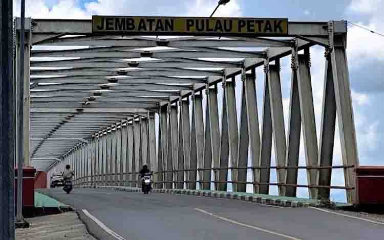 Puluhan Kantong Parkir Disiapkan Polres Kapuas bagi Pengendara yang Menunggu Jembatan Pulau Petak