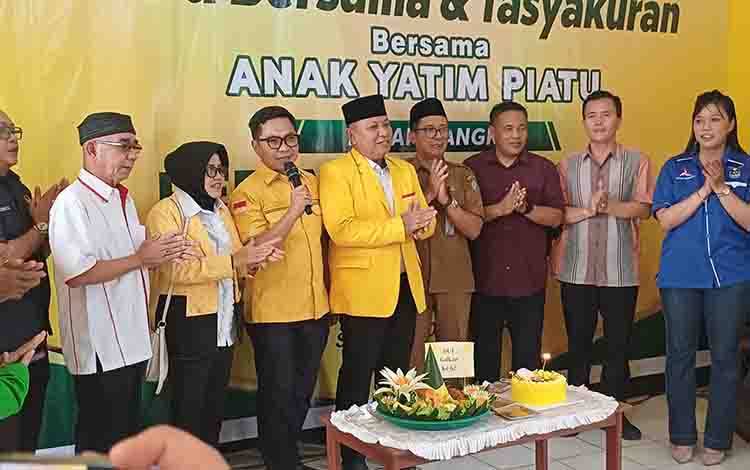 HUT ke-62, Golkar Kotim Santuni Anak Yatim dan Kaum Dhuafa