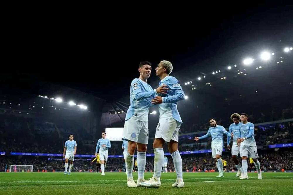 Hattrick Foden Antar Manchester City Hajar AEK Athena 5-1