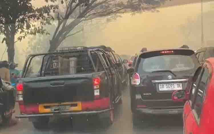 Karhutla di Jalan A Yani Km 17 Gambut Lumpuhkan Jalur Utama Banjarmasin-Banjarbaru