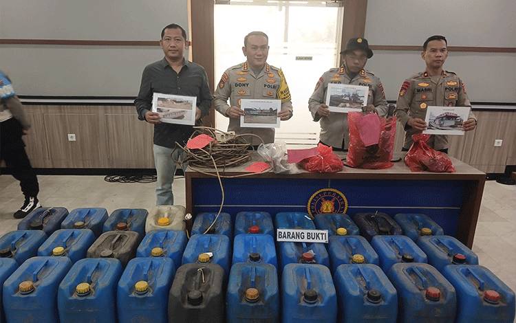 Pria Angkut BBM Subsidi 1.000 Liter di DAS Kapuas Diringkus Ditpolairud Polda Kalteng