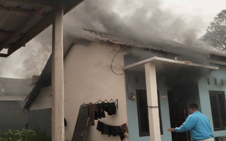 Kebakaran Rumah di Desa Kujan Berhasil Dipadamkan