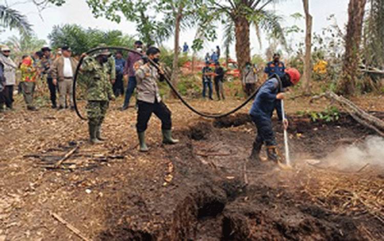 Bupati Kotim Prihatin Kebun Warga Terbakar dan Terancam Kehilangan Penghasilan