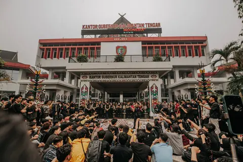 Dokumentasi Mahasiswa Demo Kantor Gubernur Kalimantan Tengah, foto 10